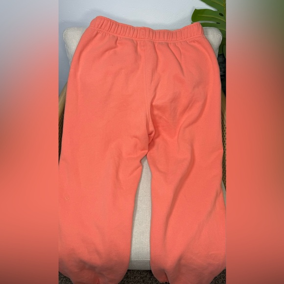 Lululemon Scuba Mid-Rise Oversized Jogger *Regular 27" - Picture 3 of 6